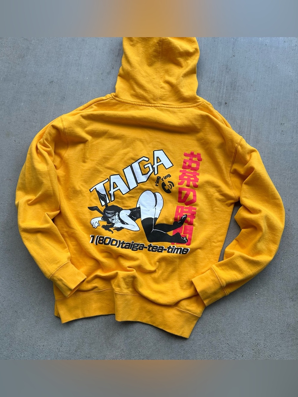 Kinfold Taiga Tea Time Anime Bunny Girl Boba Pullover Hoodie Men's Size Large
